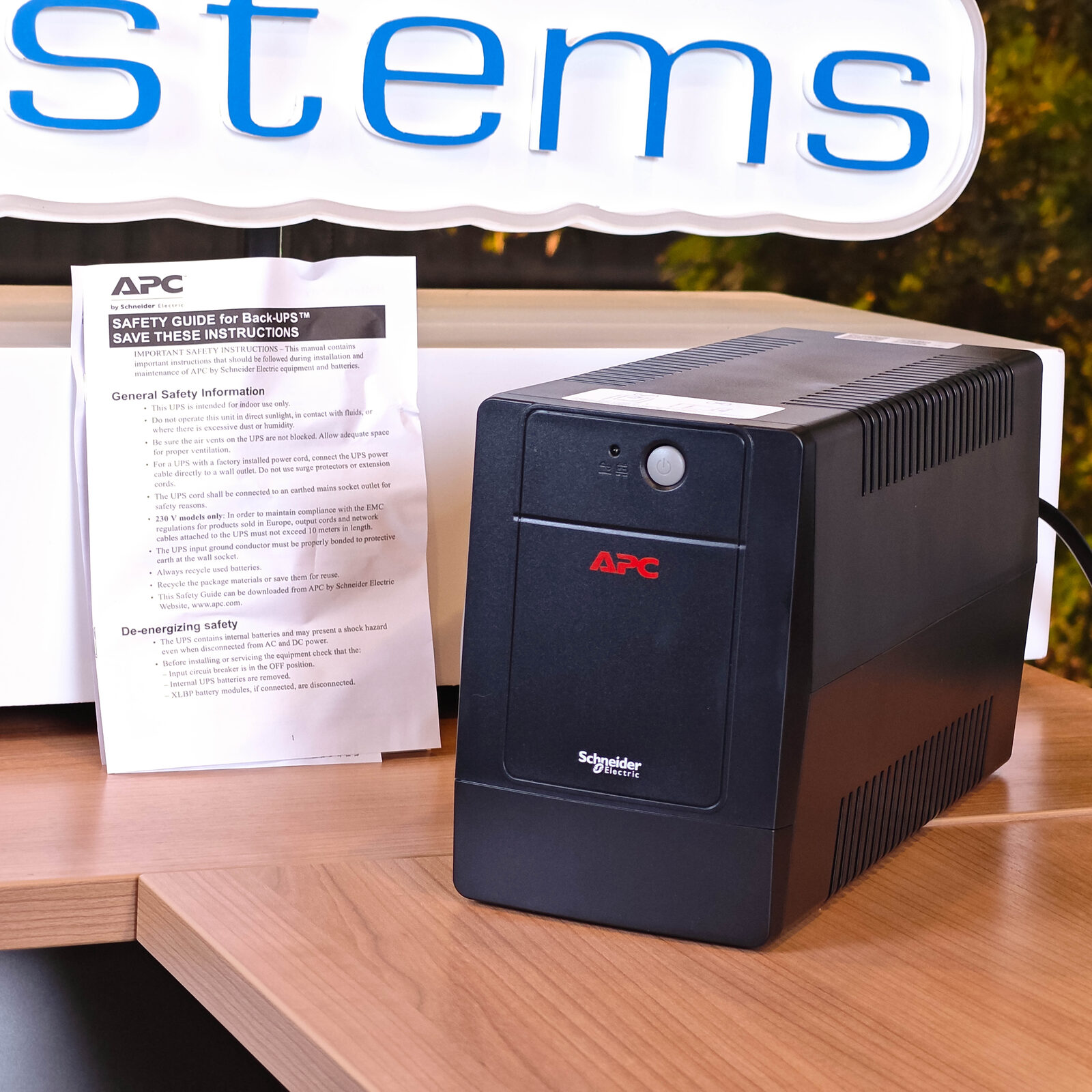 ภาพแกะกล่องสินค้า (Unboxing) แสดงสินค้าจริงและอุปกรณ์ภายในกล่อง ภาพที่ 1