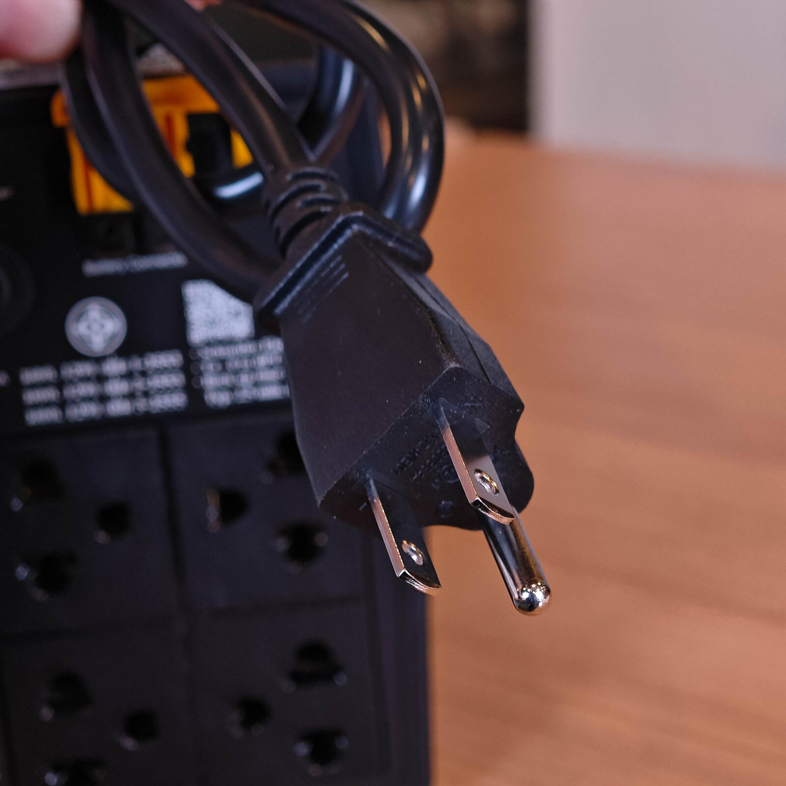 ภาพแกะกล่องสินค้า (Unboxing) แสดงสินค้าจริงและอุปกรณ์ภายในกล่อง ภาพที่ 10