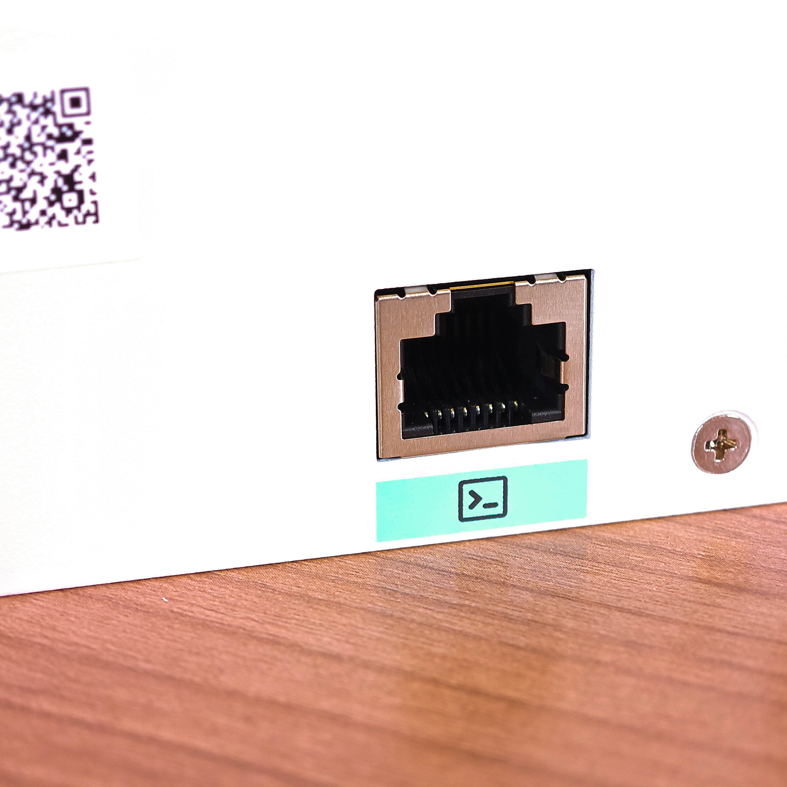 ภาพแกะกล่องสินค้า (Unboxing) แสดงสินค้าจริงและอุปกรณ์ภายในกล่อง ภาพที่ 8