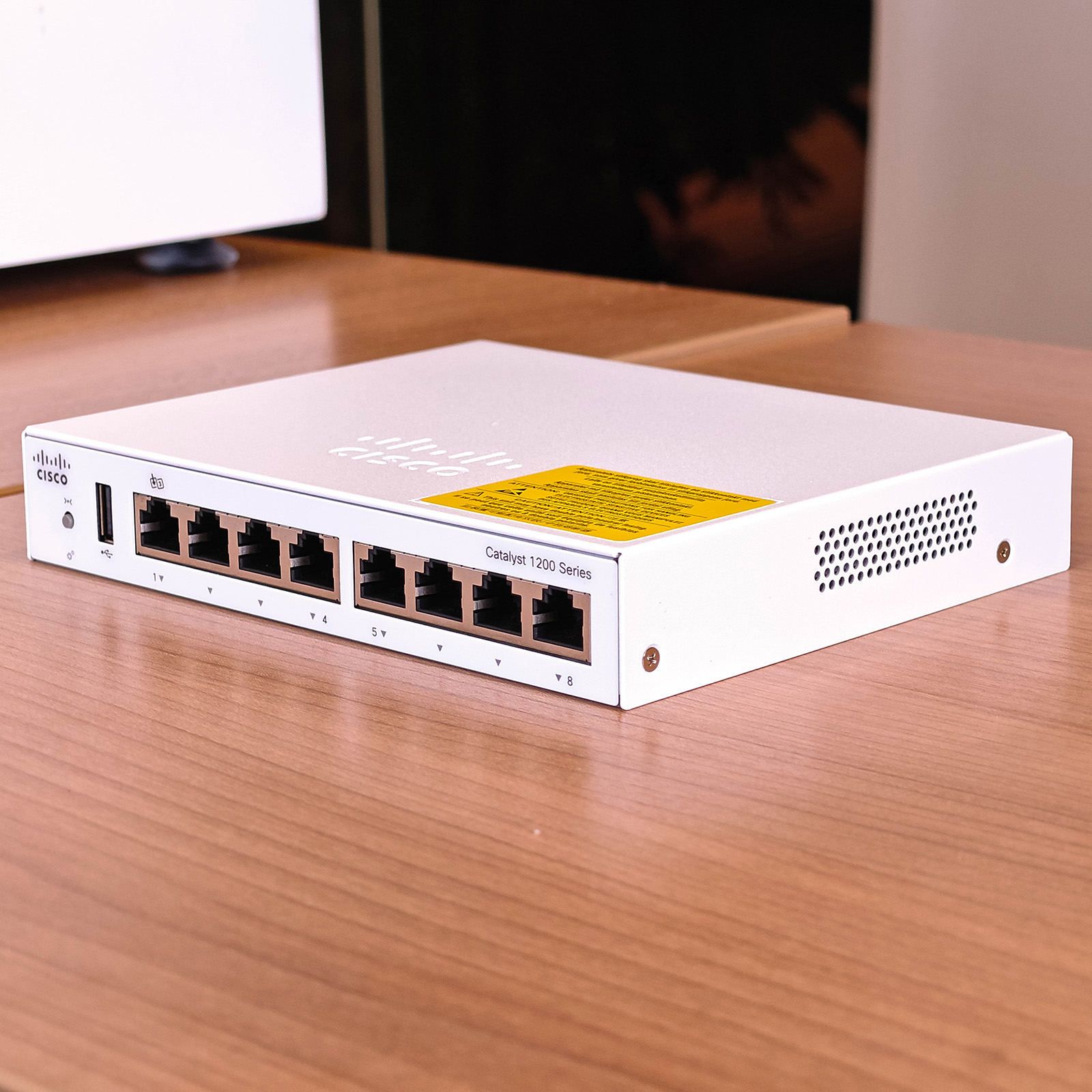 ภาพแกะกล่องสินค้า (Unboxing) แสดงสินค้าจริงและอุปกรณ์ภายในกล่อง ภาพที่ 3