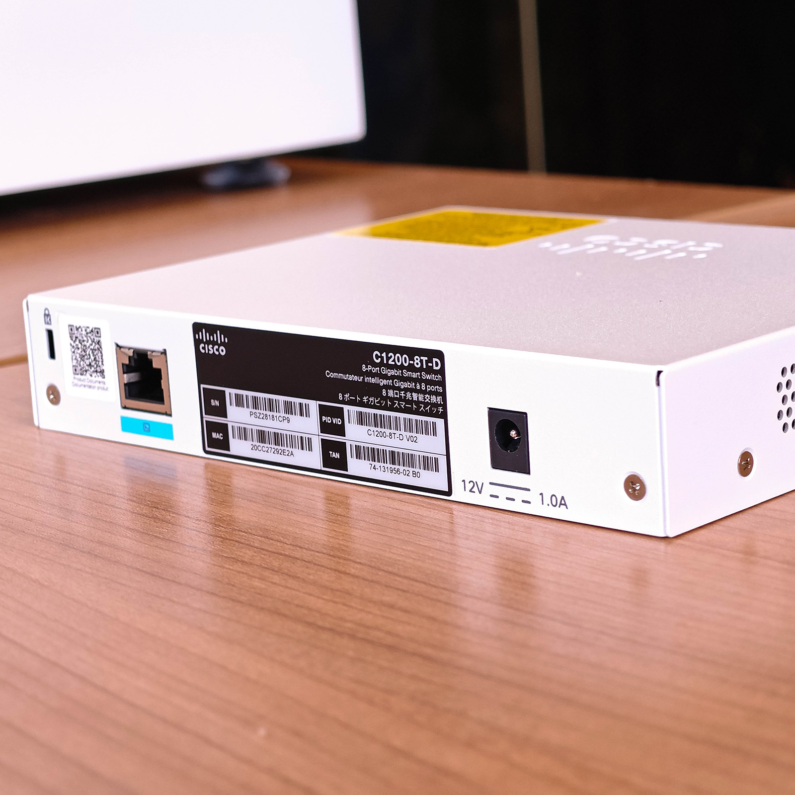 ภาพแกะกล่องสินค้า (Unboxing) แสดงสินค้าจริงและอุปกรณ์ภายในกล่อง ภาพที่ 4