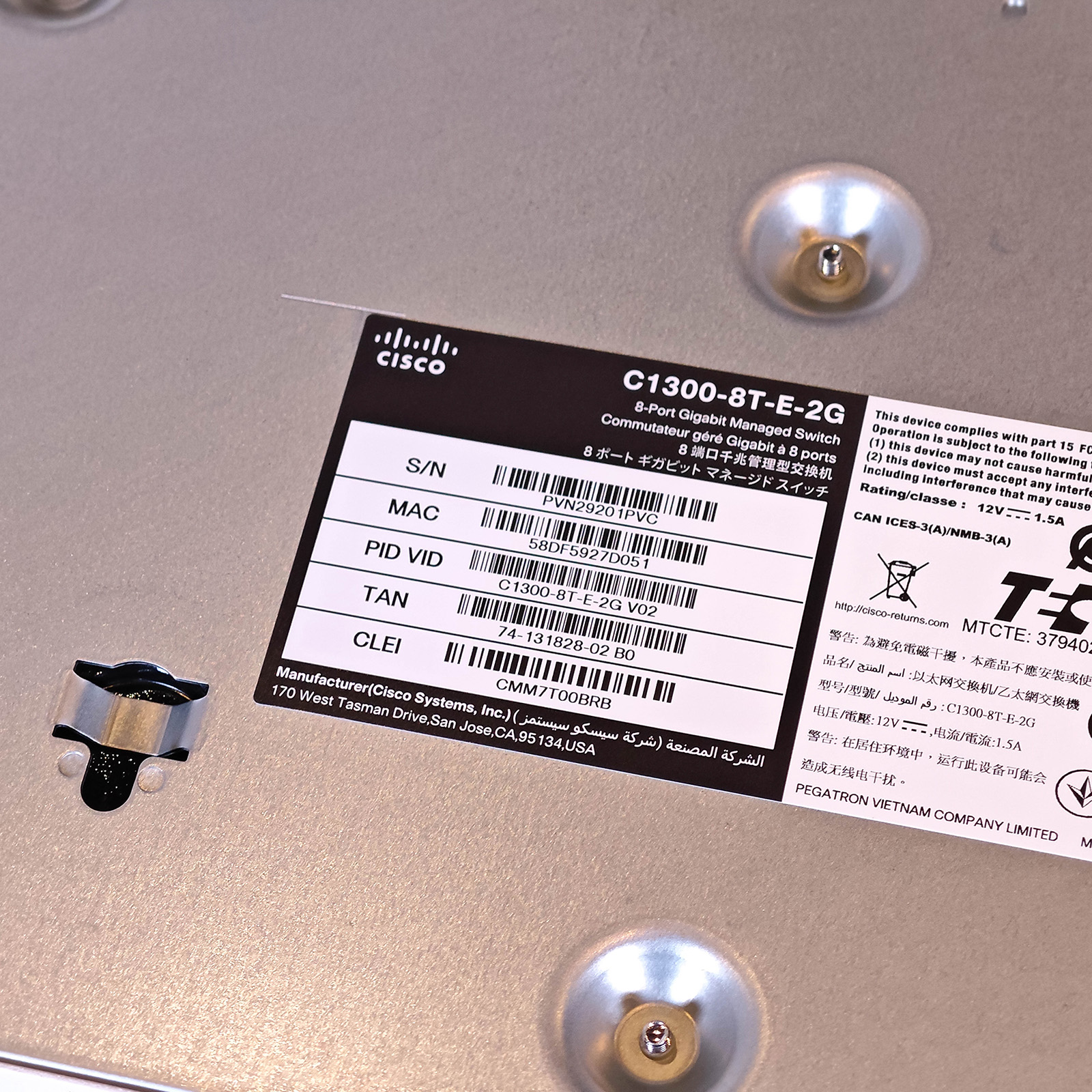 ภาพแกะกล่องสินค้า (Unboxing) แสดงสินค้าจริงและอุปกรณ์ภายในกล่อง ภาพที่ 9