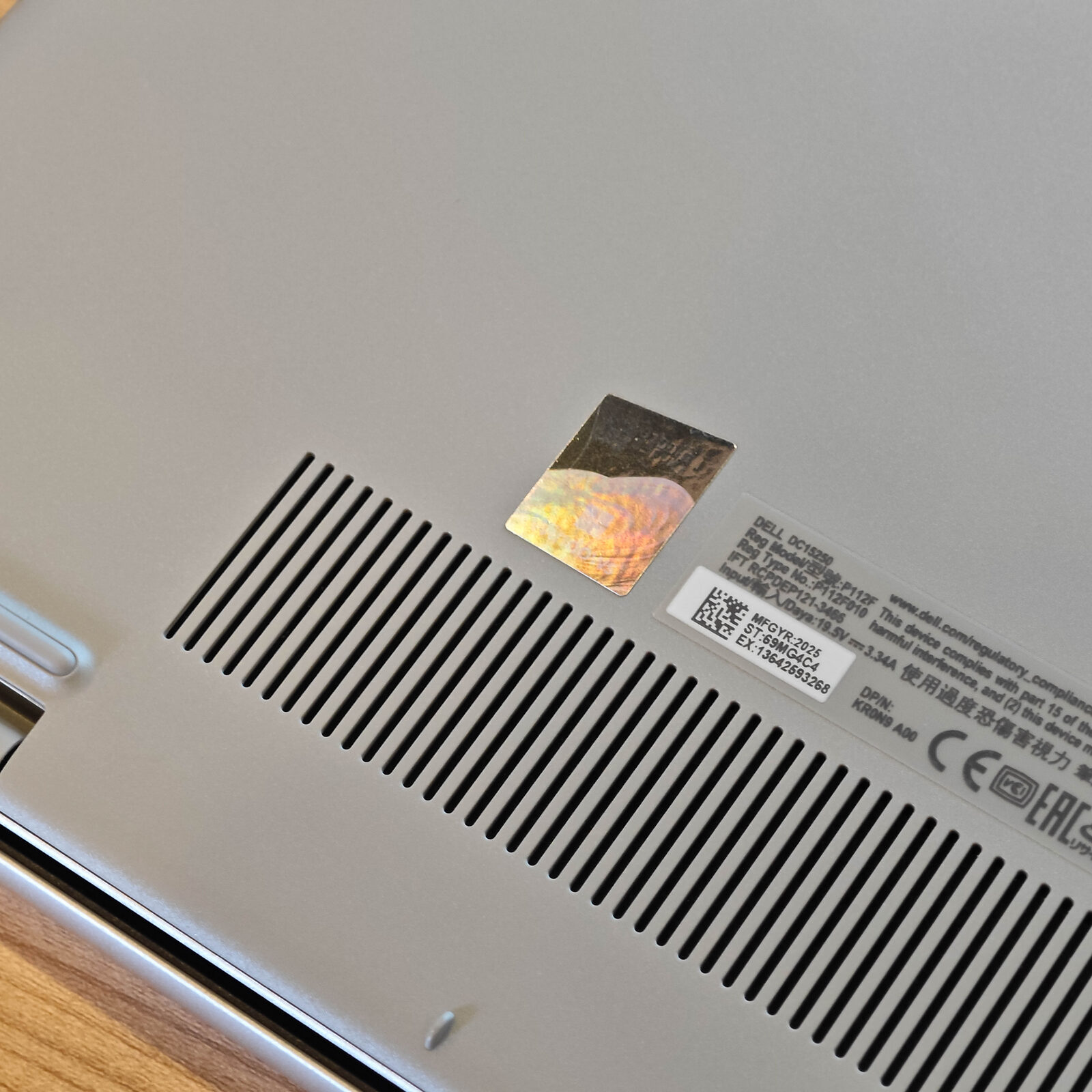 ภาพแกะกล่องสินค้า (Unboxing) แสดงสินค้าจริงและอุปกรณ์ภายในกล่อง ภาพที่ 9