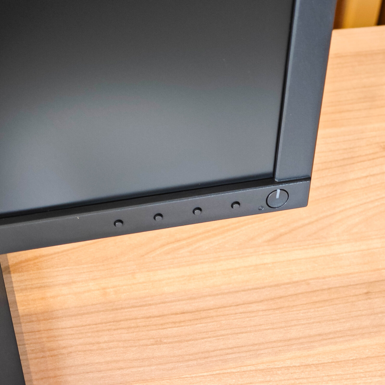 ภาพแกะกล่องสินค้า (Unboxing) แสดงสินค้าจริงและอุปกรณ์ภายในกล่อง ภาพที่ 7