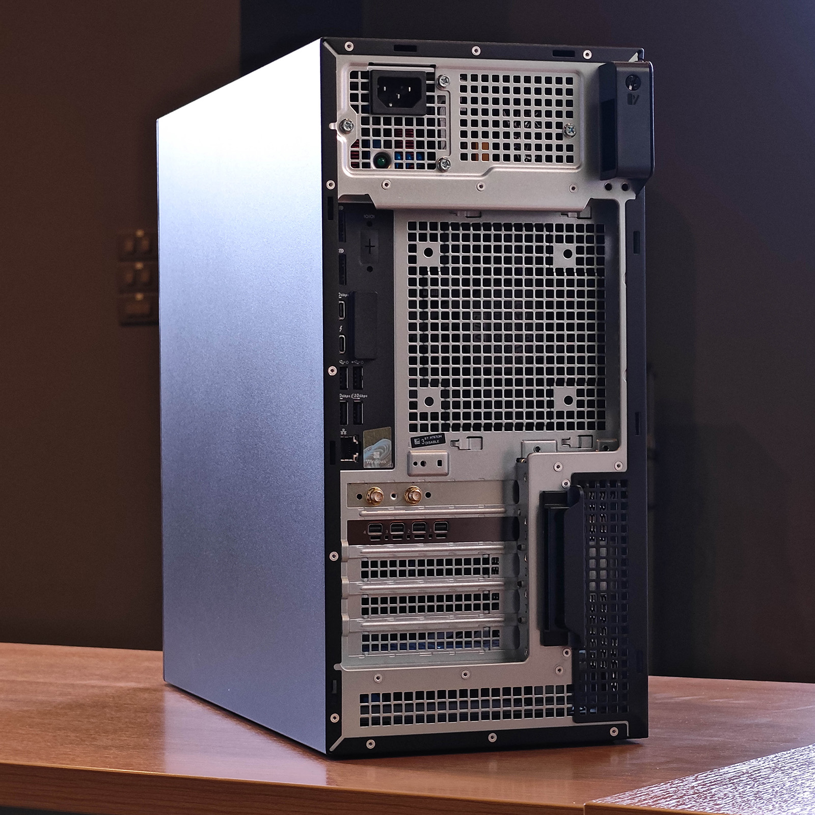 ภาพแกะกล่องสินค้า (Unboxing) แสดงสินค้าจริงและอุปกรณ์ภายในกล่อง ภาพที่ 3