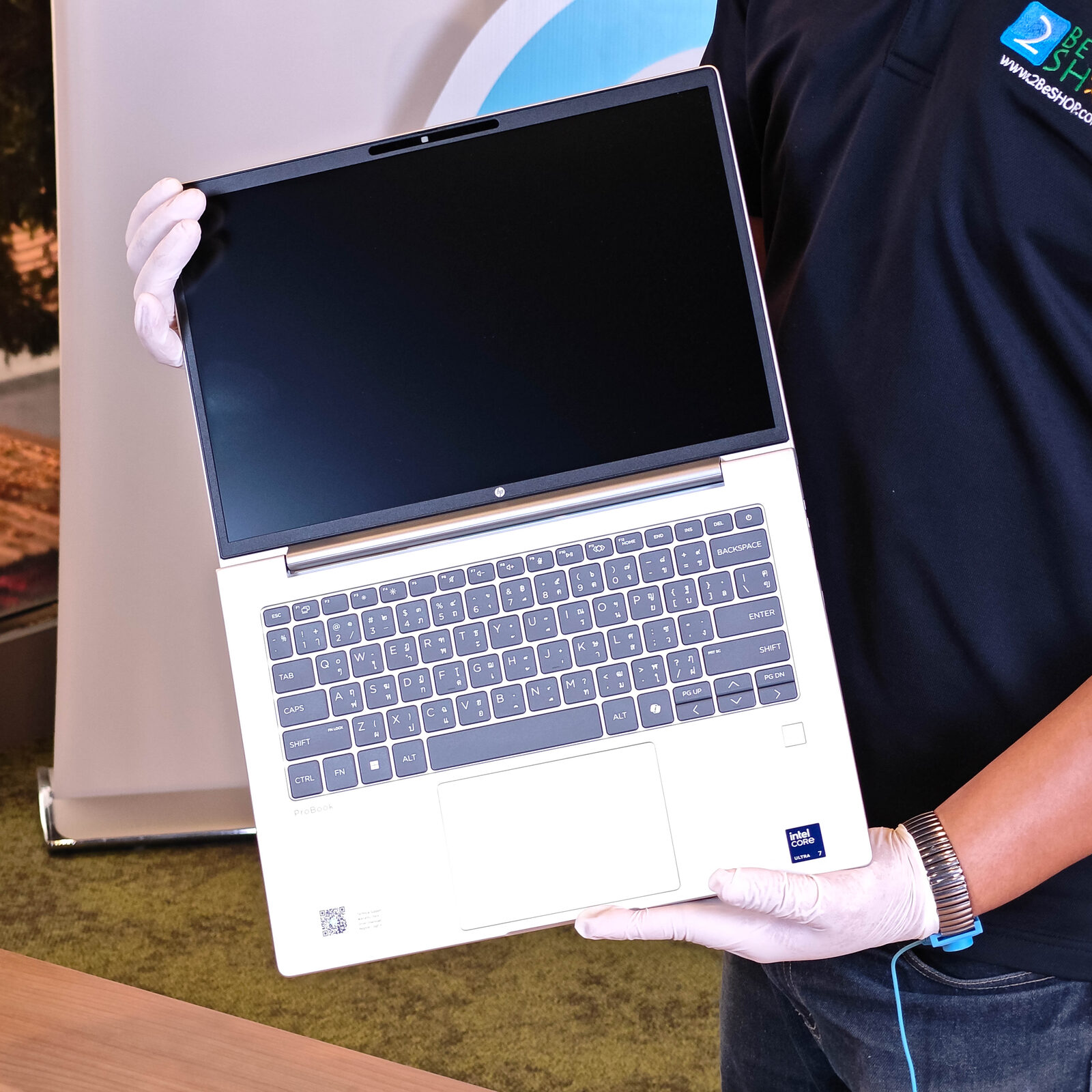 ภาพแกะกล่องสินค้า (Unboxing) แสดงสินค้าจริงและอุปกรณ์ภายในกล่อง ภาพที่ 1