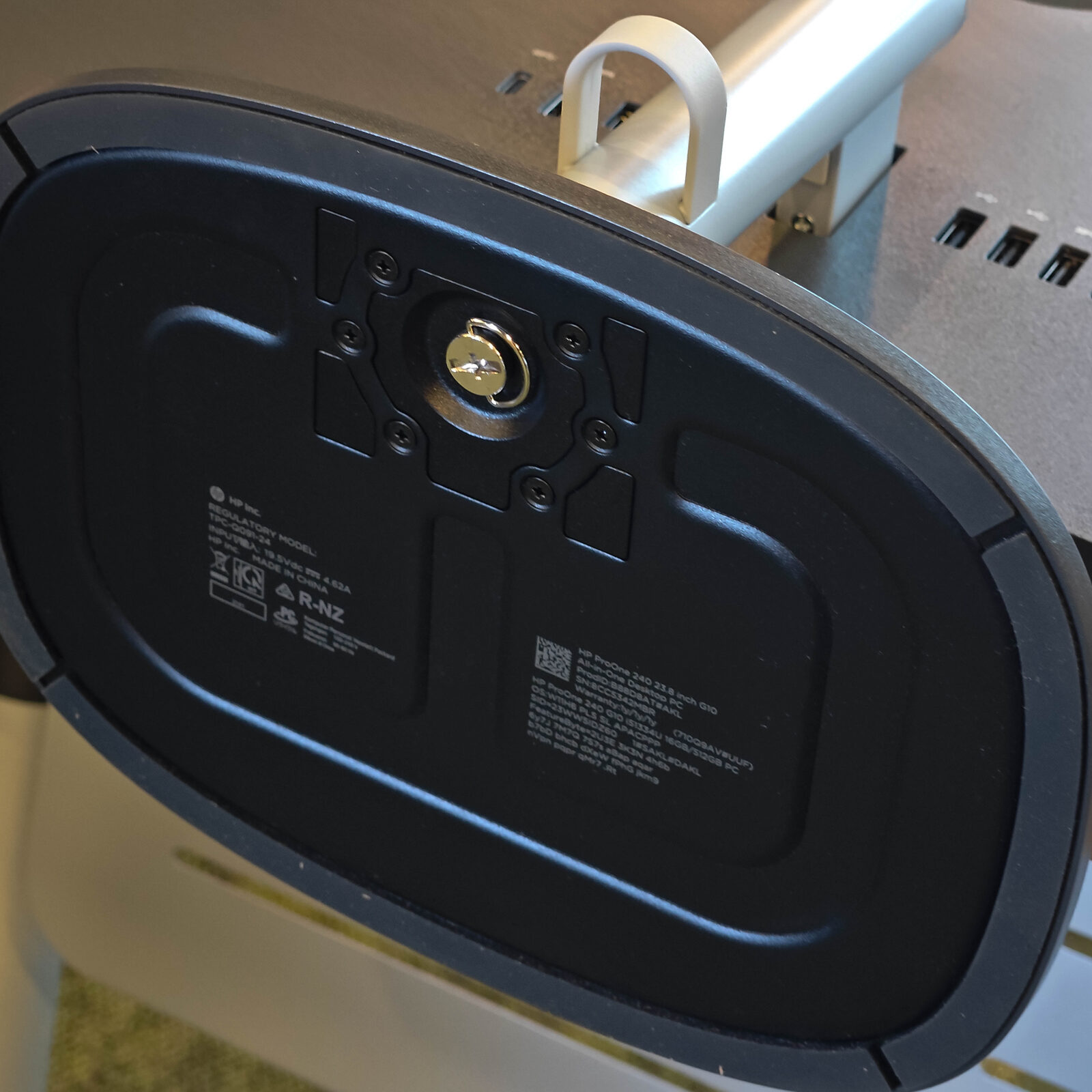 ภาพแกะกล่องสินค้า (Unboxing) แสดงสินค้าจริงและอุปกรณ์ภายในกล่อง ภาพที่ 6