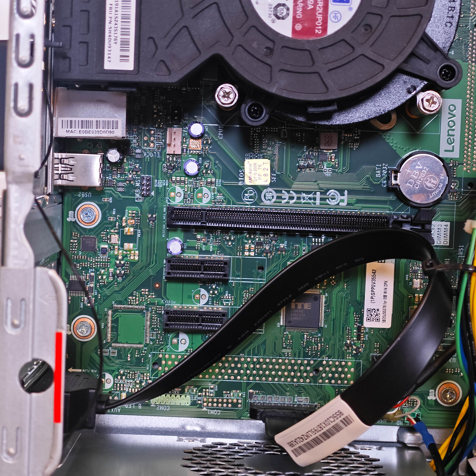 ภาพแกะกล่องสินค้า (Unboxing) แสดงสินค้าจริงและอุปกรณ์ภายในกล่อง ภาพที่ 7