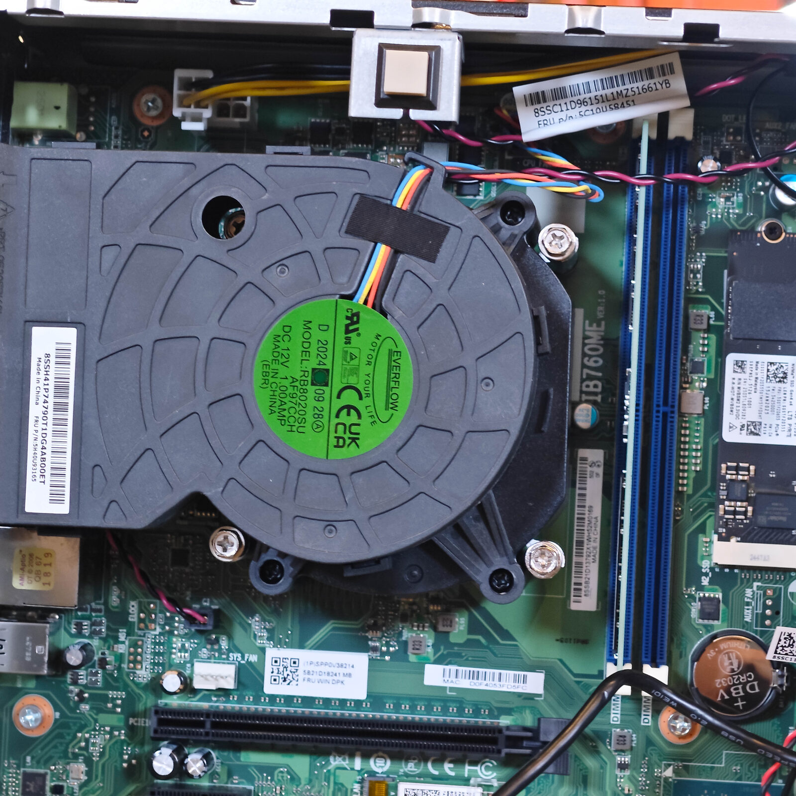 ภาพแกะกล่องสินค้า (Unboxing) แสดงสินค้าจริงและอุปกรณ์ภายในกล่อง ภาพที่ 5