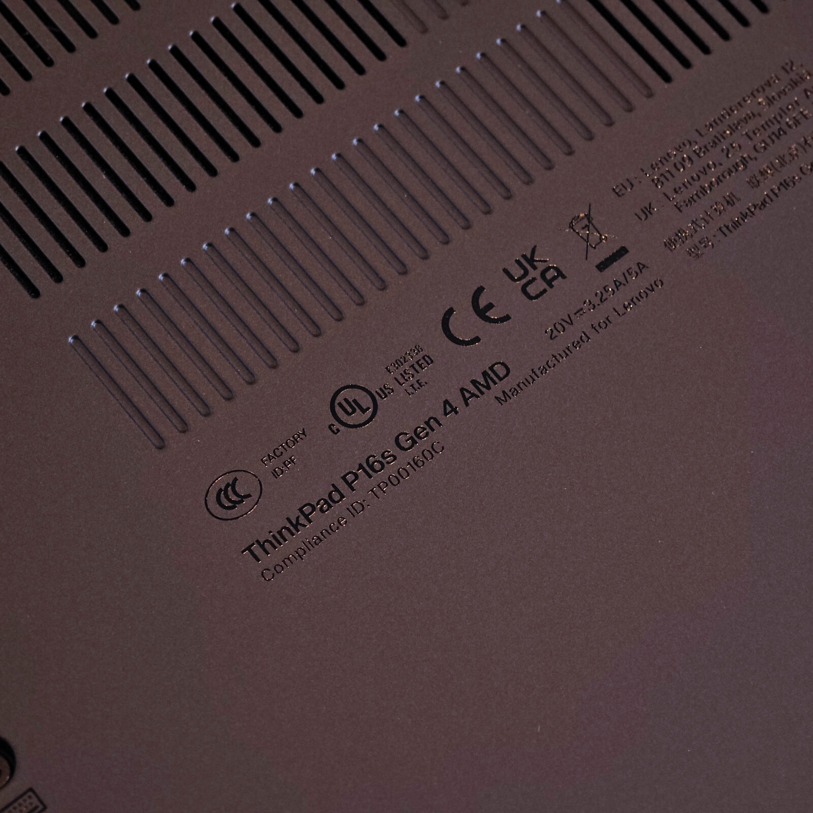 ภาพแกะกล่องสินค้า (Unboxing) แสดงสินค้าจริงและอุปกรณ์ภายในกล่อง ภาพที่ 9