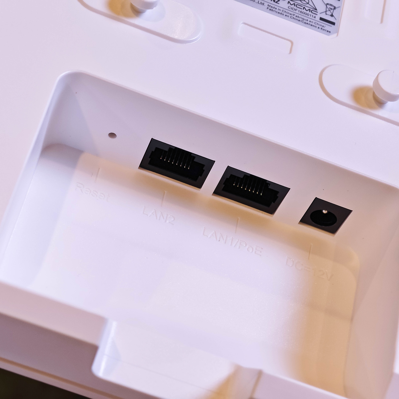 ภาพแกะกล่องสินค้า (Unboxing) แสดงสินค้าจริงและอุปกรณ์ภายในกล่อง ภาพที่ 3