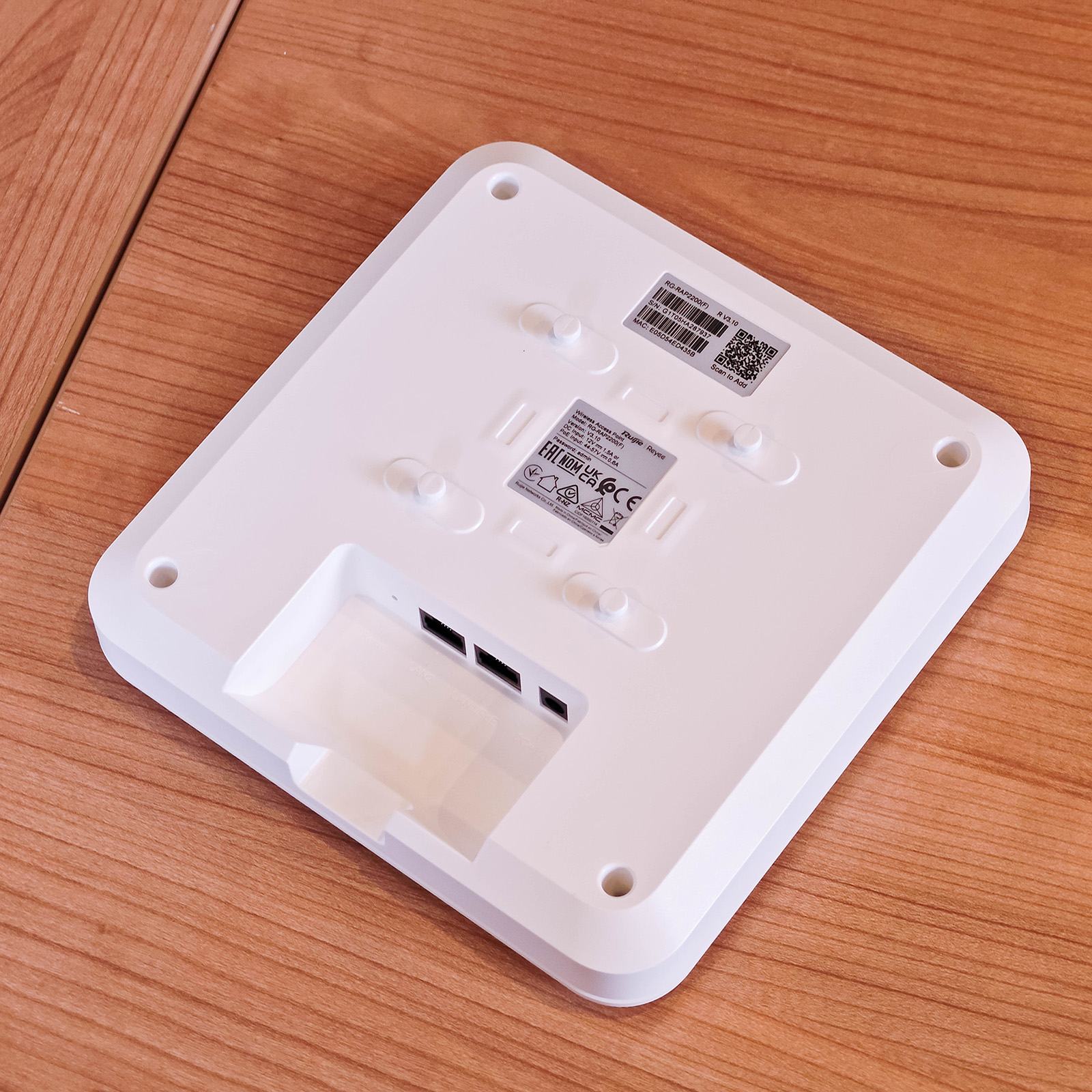 ภาพแกะกล่องสินค้า (Unboxing) แสดงสินค้าจริงและอุปกรณ์ภายในกล่อง ภาพที่ 4